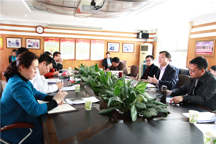 02.龍華新區(qū)教育科教科培中心主任段先清老師講話(huà)