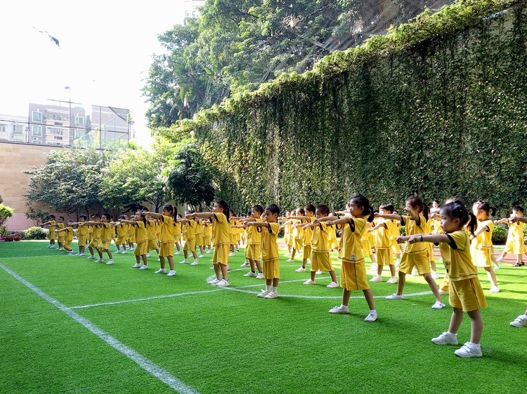 “陽(yáng)光鍛煉，快樂(lè)課間操”—2017-2018年秋季早操展示