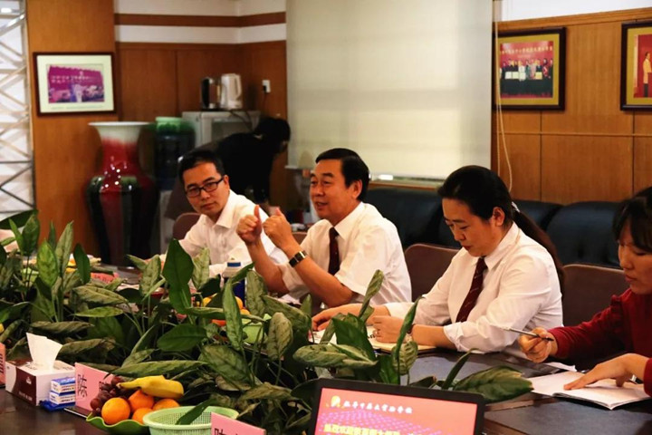 陜西師大領(lǐng)導(dǎo)來?？赐谖倚?shí)習(xí)的學(xué)生