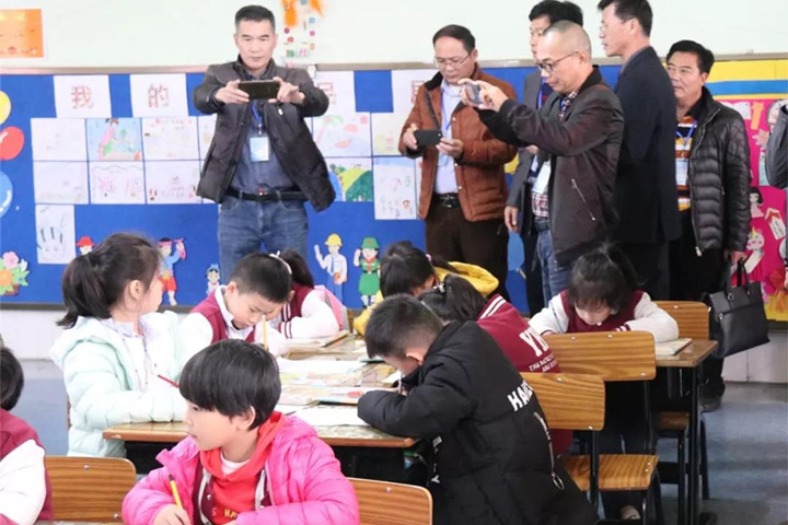 湛江遂溪小學(xué)校長督學(xué)高級研修班考察團來?？疾鞂W(xué)習(xí)
