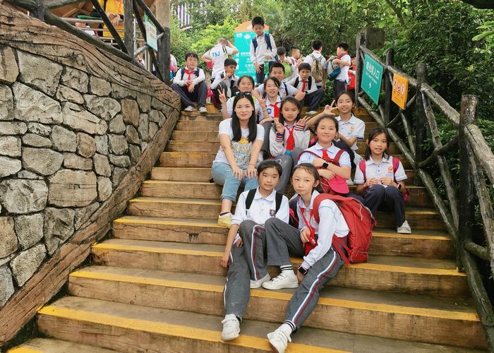 綠色低碳伴我行，文明環(huán)保在我心 ——小學(xué)部春游實(shí)踐活動(dòng)報(bào)道