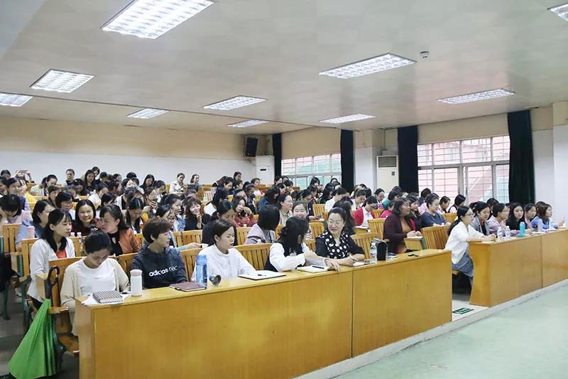 建構課程謀未來，提質(zhì)增效促發(fā)展