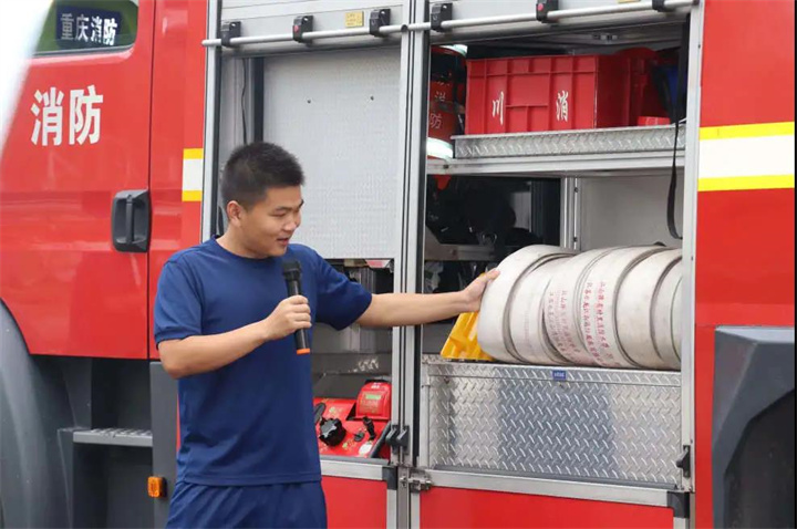 消防“童”行，致敬“火焰藍(lán)”